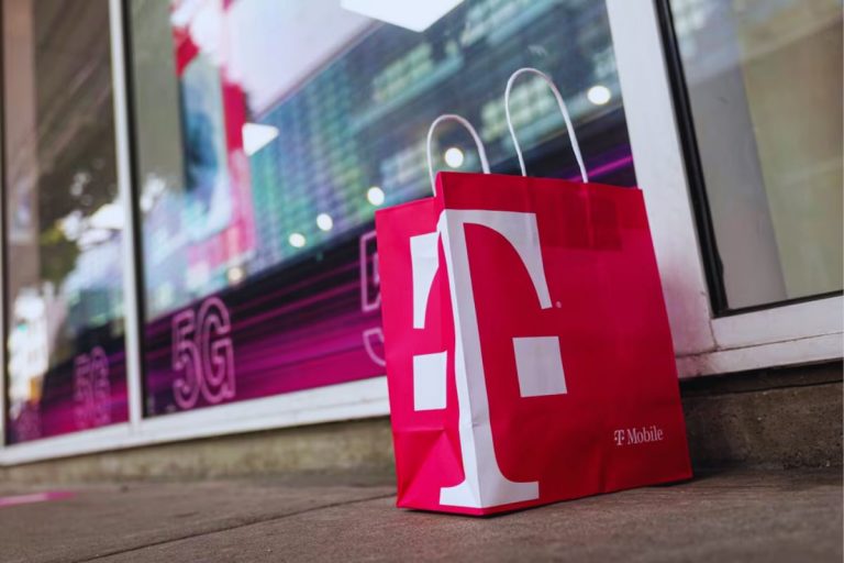 T-Mobile compra Vistar Media para impulsar negocio publicitario